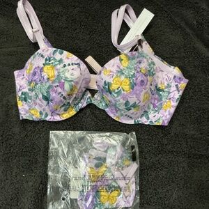 Victoria’s Secret bra and panty set 36B medium